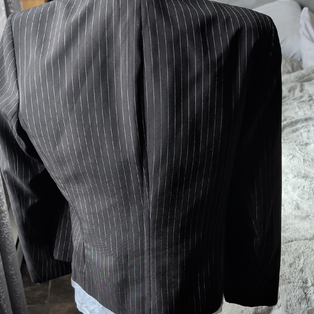 Kasper Black Pinstripe Blazer - Picture 4 of 5